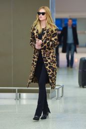 Rosie Huntington-Whiteley Autumn Style - JFK Airport in NYC 11/10/2019