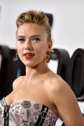 Scarlett Johansson - "Marriage Story" Premiere in LA