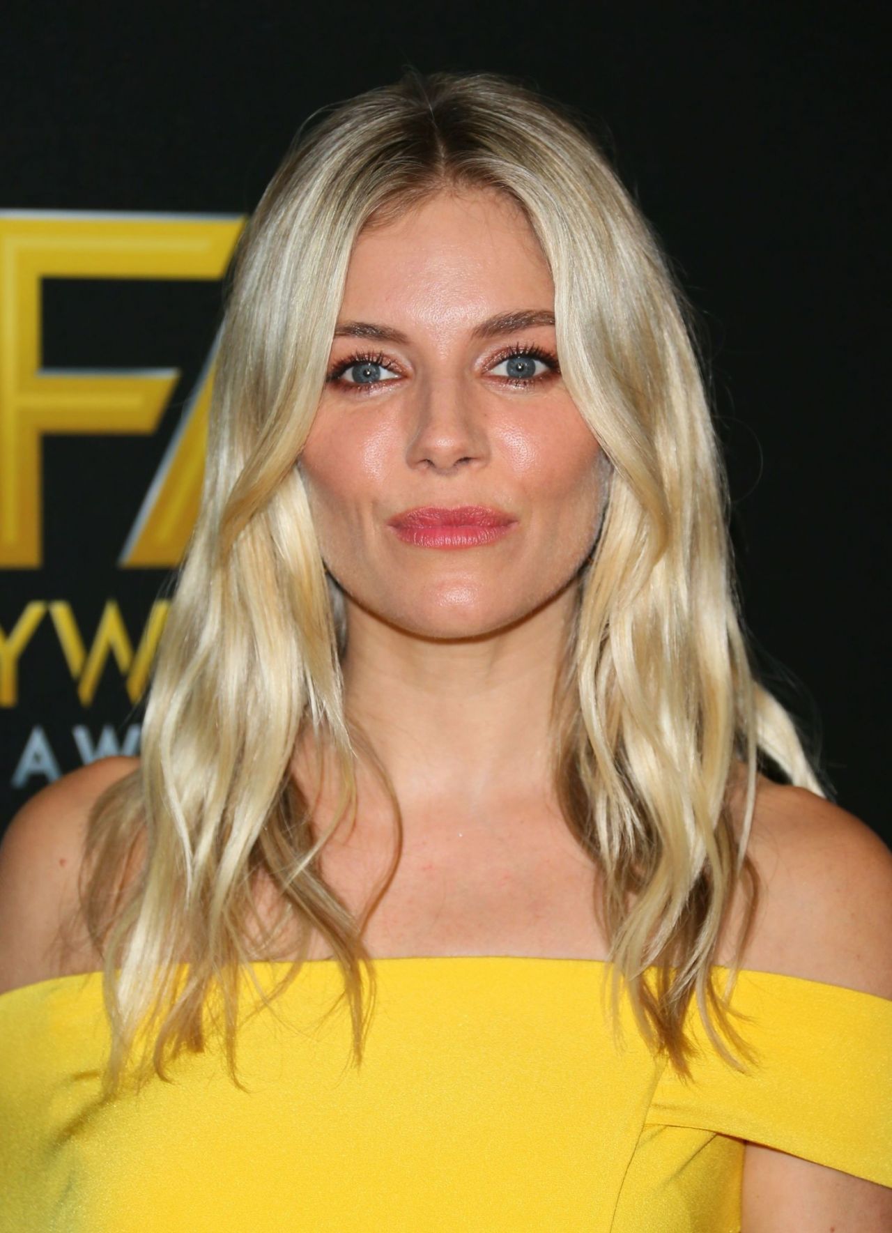 Sienna Miller – 2019 Hollywood Film Awards • CelebMafia