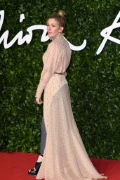 Ellie Goulding – Fashion Awards 2019 Red Carpet in London
