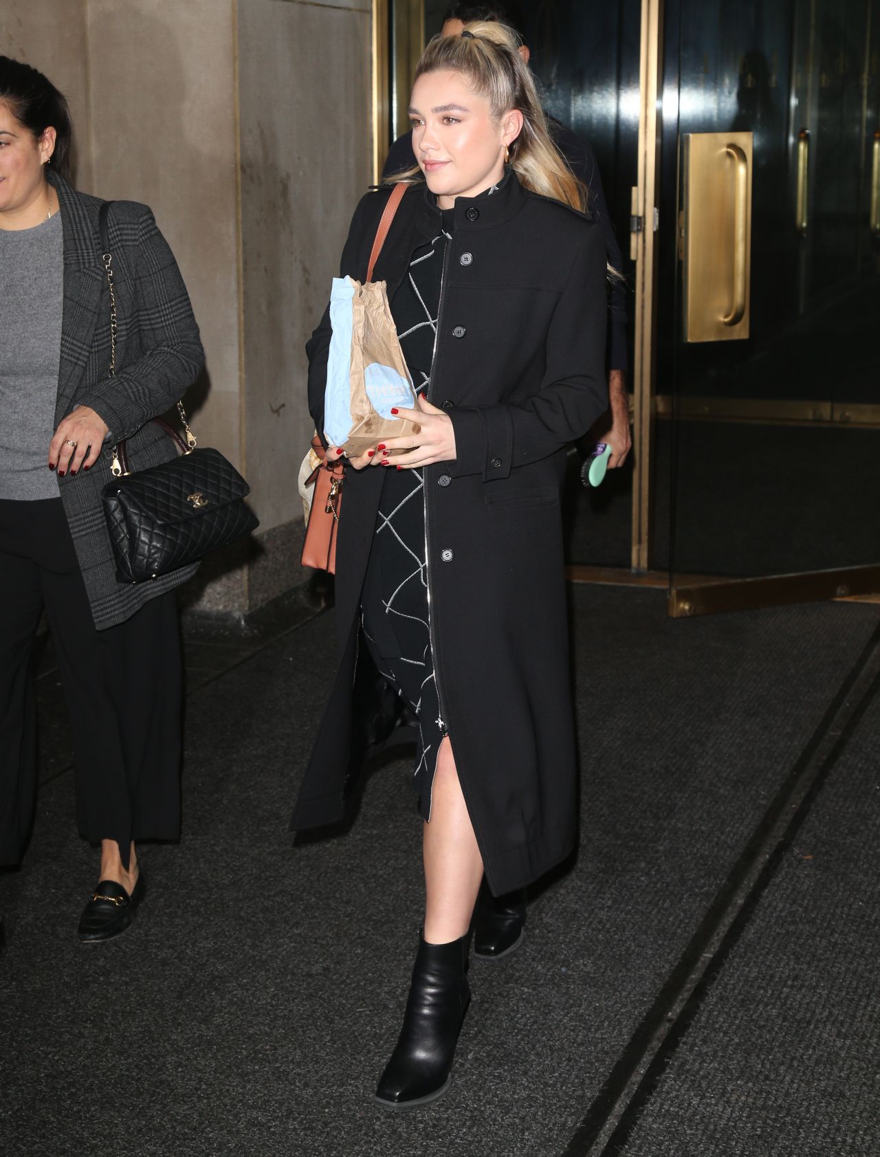 Florence Pugh - Leaving the Today Show in NYC 12/10/2019 • CelebMafia