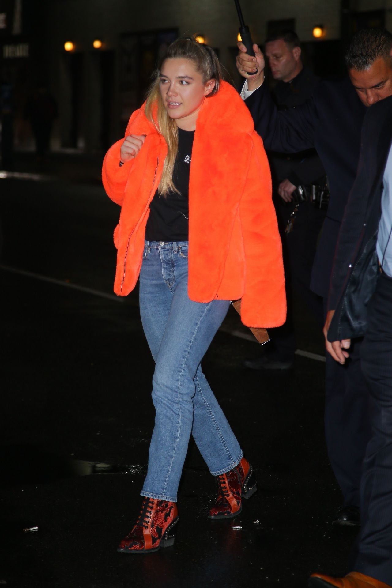 Florence Pugh - Out in NYC 12/10/2019 • CelebMafia