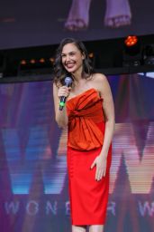 Gal Gadot - "Wonder Woman" Panel at Argentina Comic Con in Buenos Aires 12/08/2019