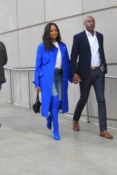 Garcelle Beauvais at Los Angeles Lakers Game in LA 12/01/2019