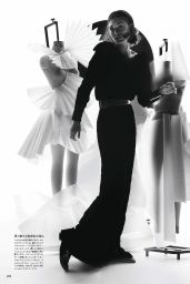 Grace Elizabeth & Anok Yai - Vogue Magazine Japan January 2020 Issue