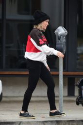 Hilary Duff Street Style 12/14/2019