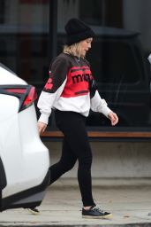 Hilary Duff Street Style 12/14/2019