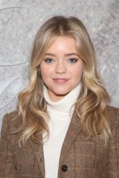 Jade Pettyjohn – Brooks Brothers Host Annual Holiday Celebration in West Hollywood 12/07/2019