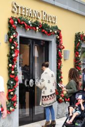 Jennifer Lopez – Last Minute Christmas Shopping in Miami 12/24/2019