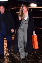 Jennifer Lopez Style - Out in NYC 12/01/2019