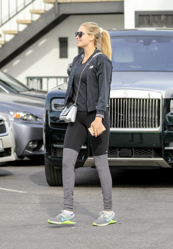 Kate Upton in Workout Gear 12/21/2019