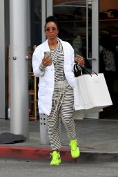 Kelly Rowland - Shopping in Beverly Hills 12/21/2019