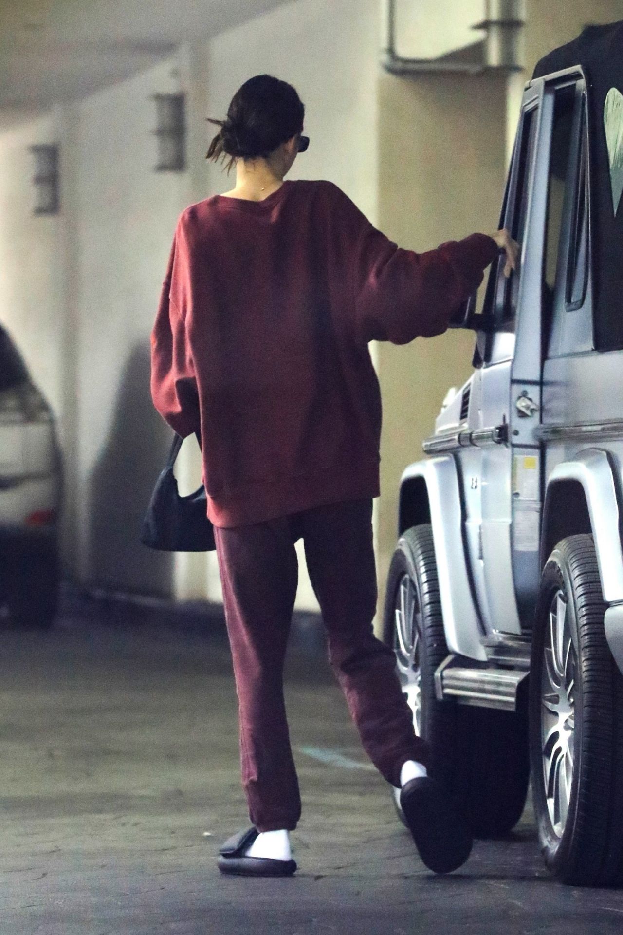 Kendall Jenner - Leaving Her Dermatologist Office in Beverly Hills 12