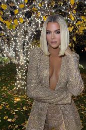 Khloe Kardashian - Social Media 12/25/2019