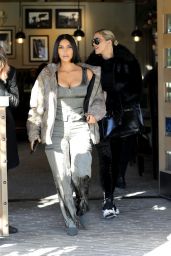 Kim Kardashian and Khloe Kardashian - Grandville Restaurant in Studio