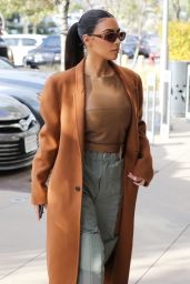 Kim Kardashian - Last-minute Christmas Shopping in Woodland Hills 12/24/2019