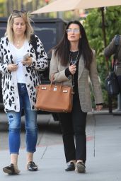 Kyle Richards - Christmas Shopping in Beverly Hills 12/16/2019