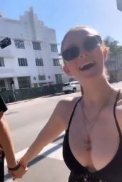 Larsen Thompson - Social Media 12/02/2019