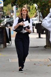 Laura Dern - Shopping in Brentwood 12/21/2019