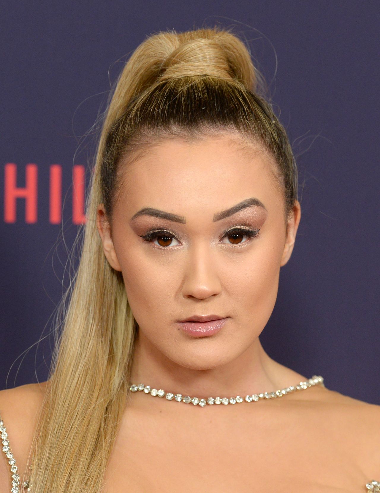 Lauren Riihimaki – 219 Streamy Awards • CelebMafia