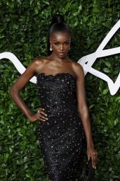 Leomie Anderson – Fashion Awards 2019 Red Carpet in London