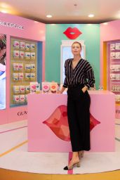 Maria Sharapova - Sugarpova Meet & Greet at the Candylicious Store in Dubia 12/20/2019