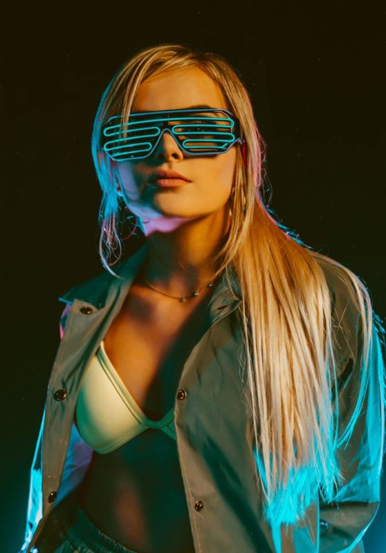 Mia Diaz - RITMO Promotional Material December 2019