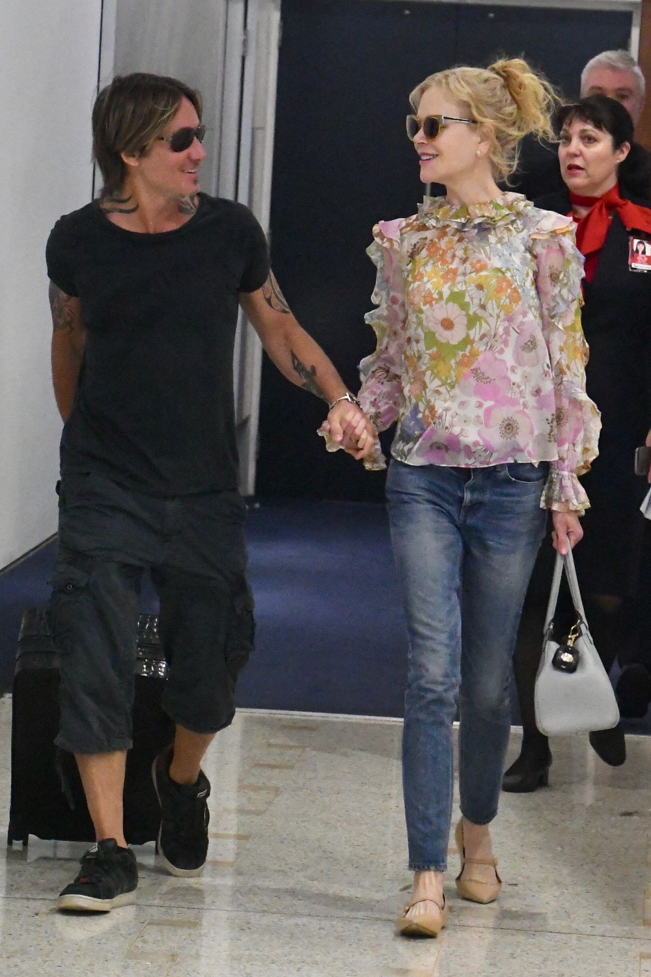 Nicole Kidman and Keith Urban - Airport in Sydney 12/22/2019 • CelebMafia