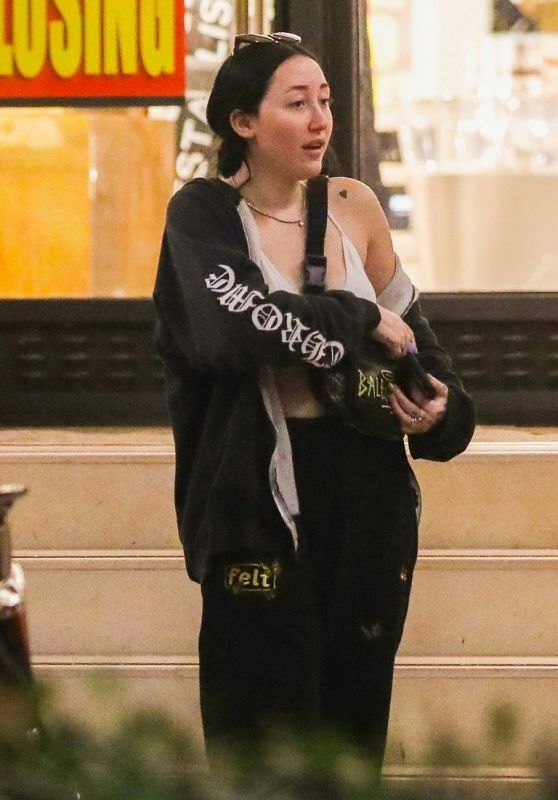 Noah Cyrus - Out in New York City 12/07/2019