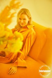 Renée Zellweger - Entertainment Weekly Magazine Entertainers of the Year December 2019