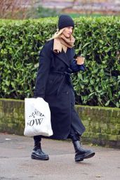 Rosie Huntington-Whiteley - Shopping in London 12/24/2019