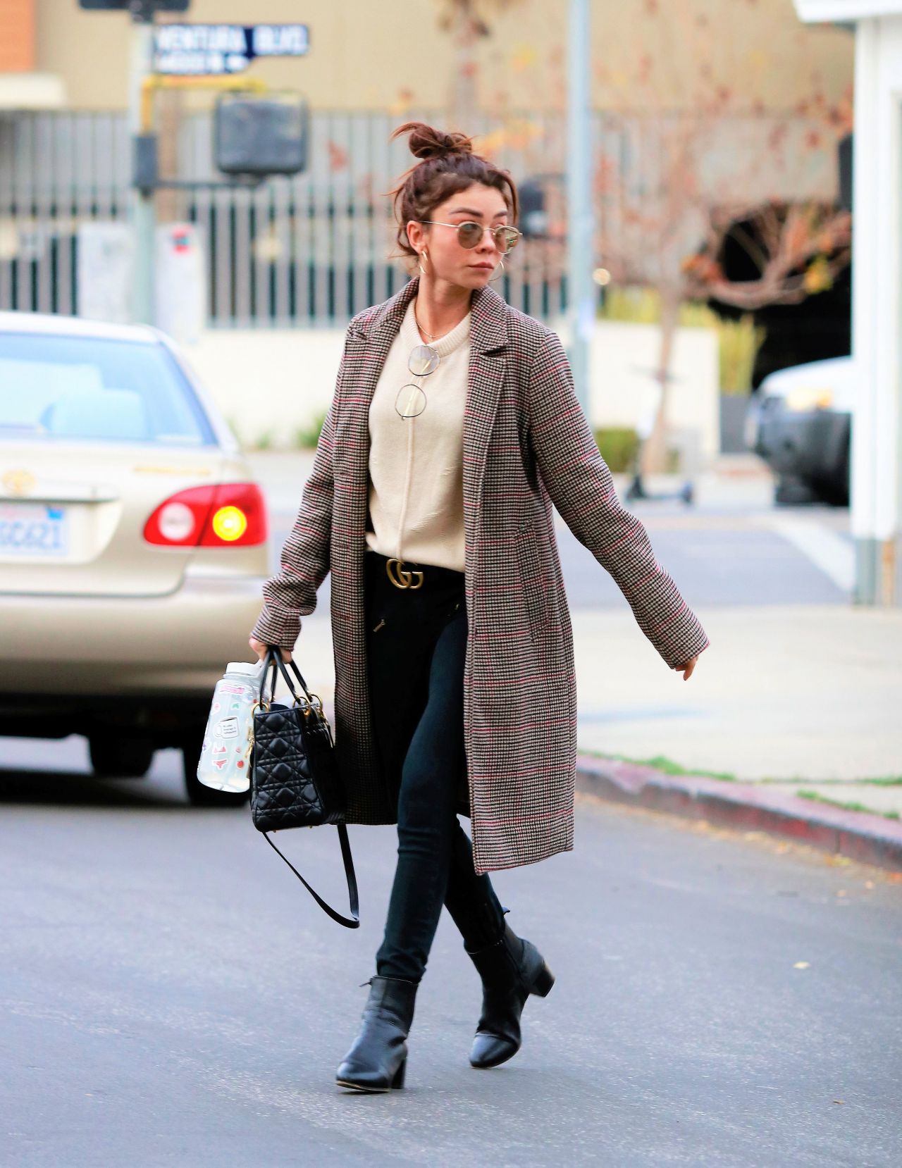 Sarah Hyland Street Style 12/21/2019 • CelebMafia