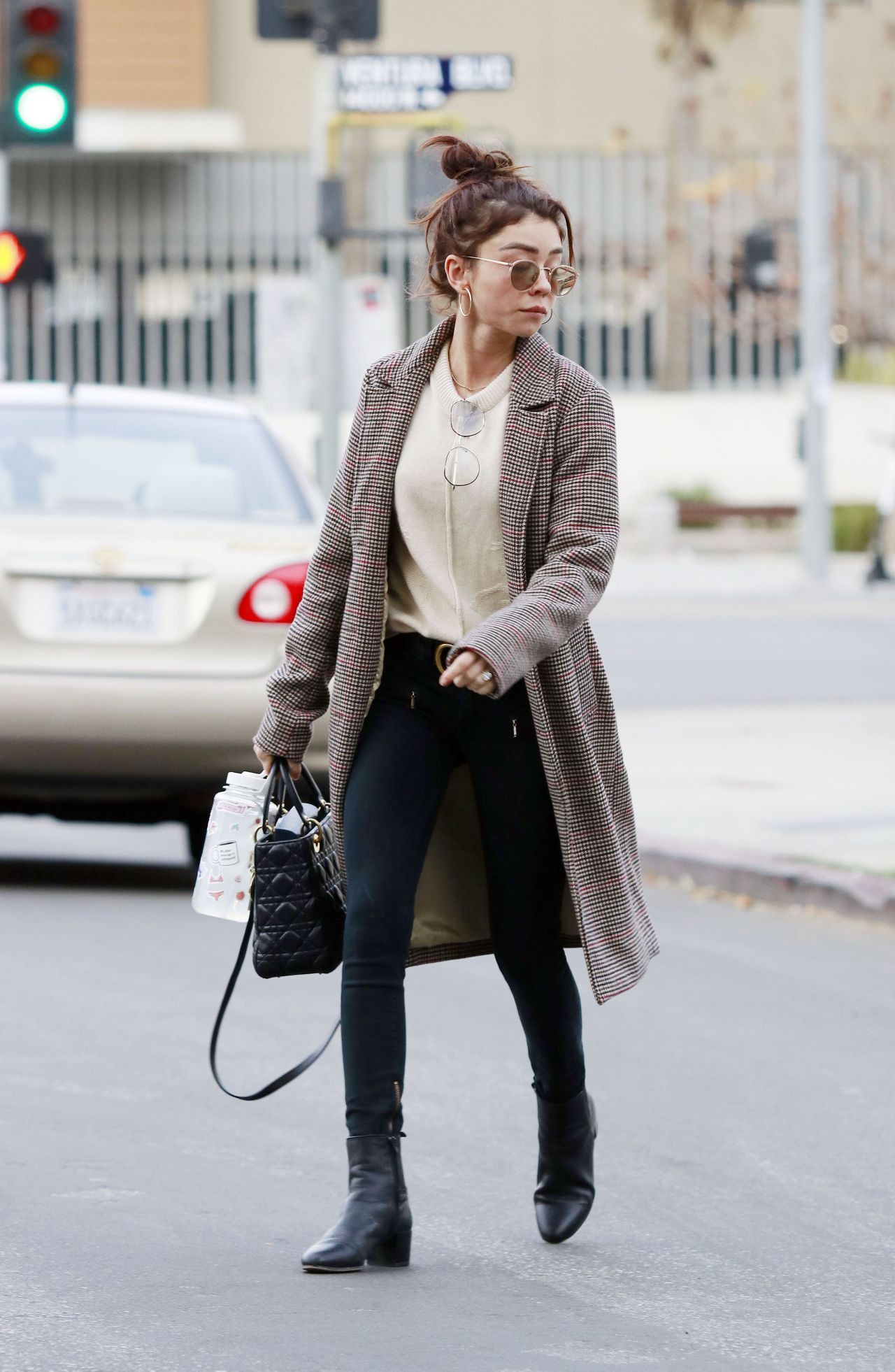 Sarah Hyland Street Style 12/21/2019 • CelebMafia