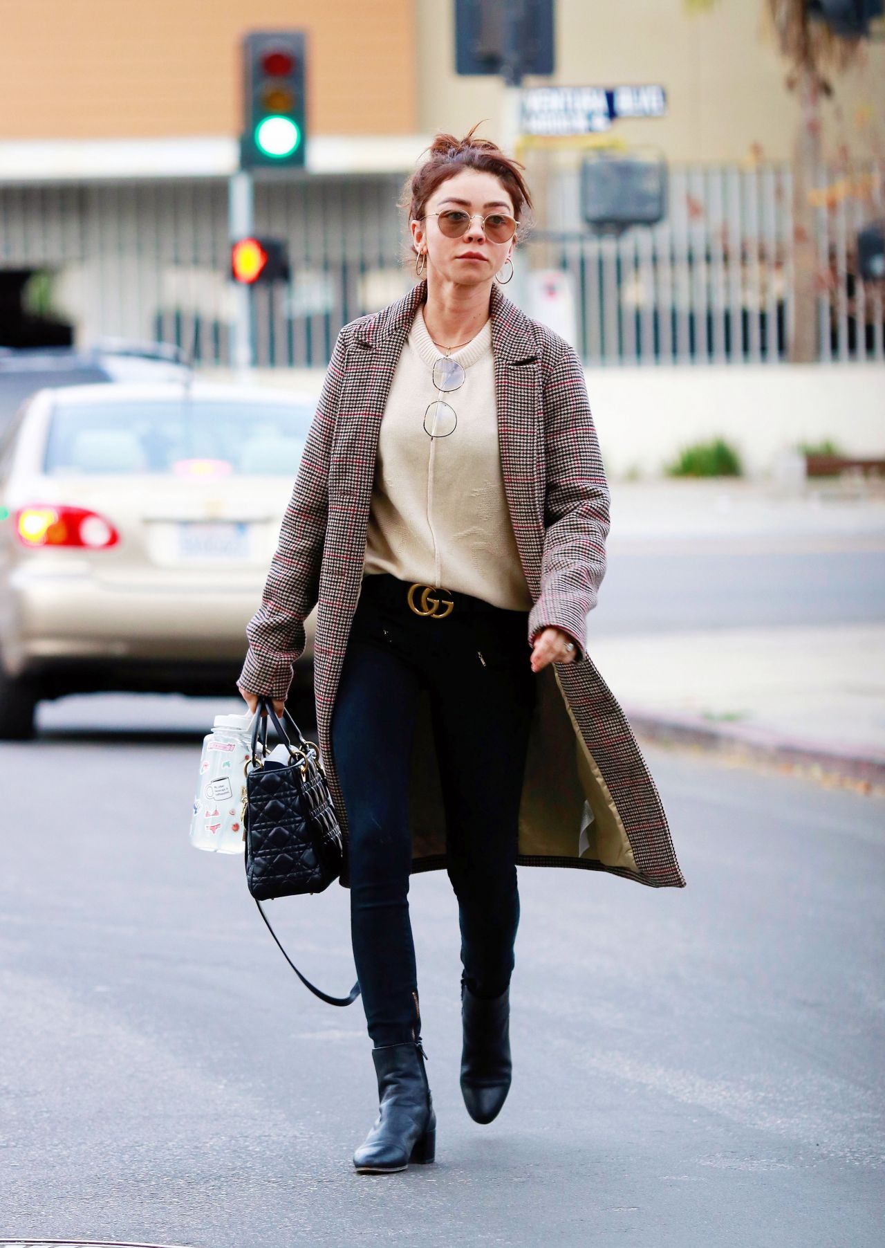 Sarah Hyland Street Style 12/21/2019 • CelebMafia