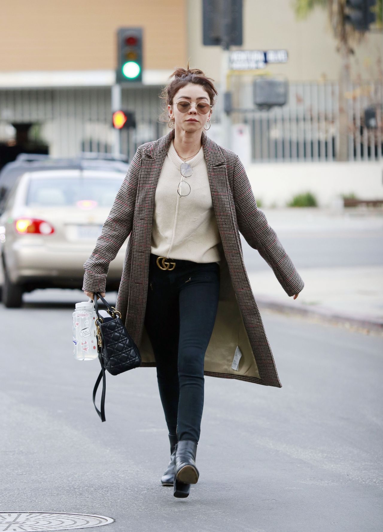 Sarah Hyland Street Style 12/21/2019 • CelebMafia