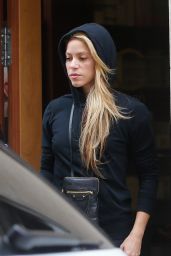 Shakira - Leaving a Beauty Salon in Barcelona 12/12/2019