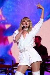 Taylor Swift - Capital FM Jingle Bell Ball in London 12/08/2019