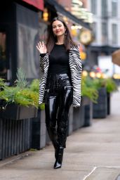 Victoria Justice Street Fashion 12/10/2019