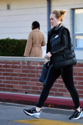 Adele Street Style - Leaving a Library in Los Angeles 01/24/2020