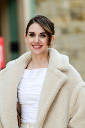 Alison Brie Cute Winter Style - Out in Park City  01/26/2020