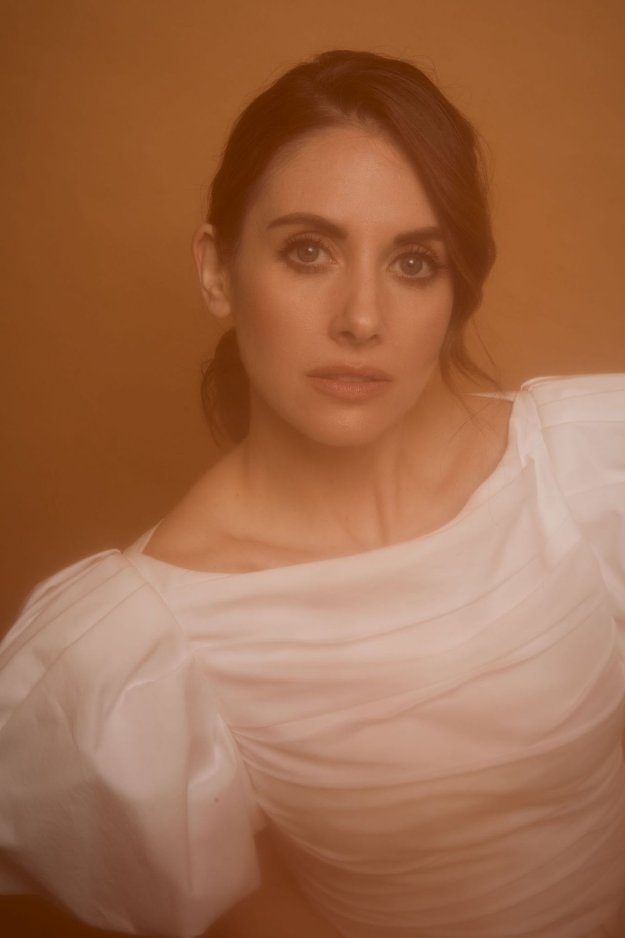 Alison Brie - Pizza Hut Lounge Sundance Portraits 01/26/2020 • CelebMafia