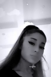 Ariana Grande - Social Media 01/23/2020