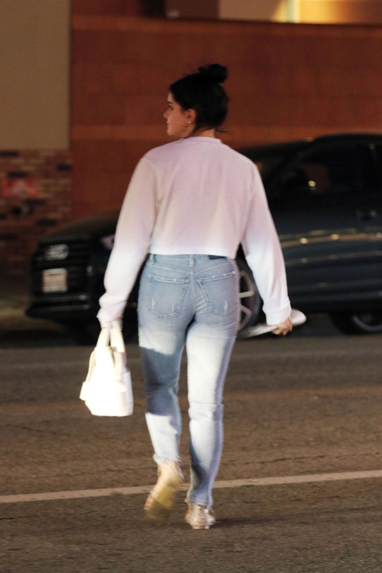 Ariel Winter Booty in Jeans 01/03/2020 • CelebMafia