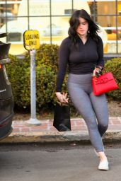 Ariel Winter Booty in Tights - Outside Nine Zero One Salon in West Hollywood 01/14/2020