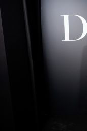 Bella Hadid – DIOR Show at Paris Fashion Week 01/17/2020