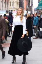 Blake Lively Style - Leaves an Office Building in New York 01/28/2020