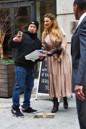 Blake Lively Style - Leaving the Crosby Hotel in New York 01/27/2020