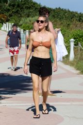 Ellie Goulding in a Bikini Top in Miami, January 2020