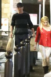 Emma Roberts - Grocery Shopping in Santa Monica 01/11/2020