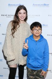 Hailee Steinfeld - Prive Revaux Event in Glendale 01/11/2020